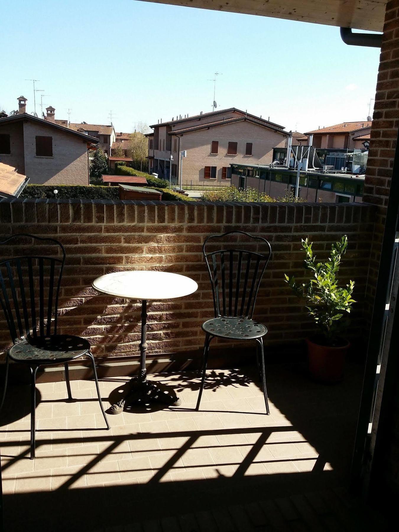 B&B Casa Dei Camini เบนติโวลโญ ภายนอก รูปภาพ
